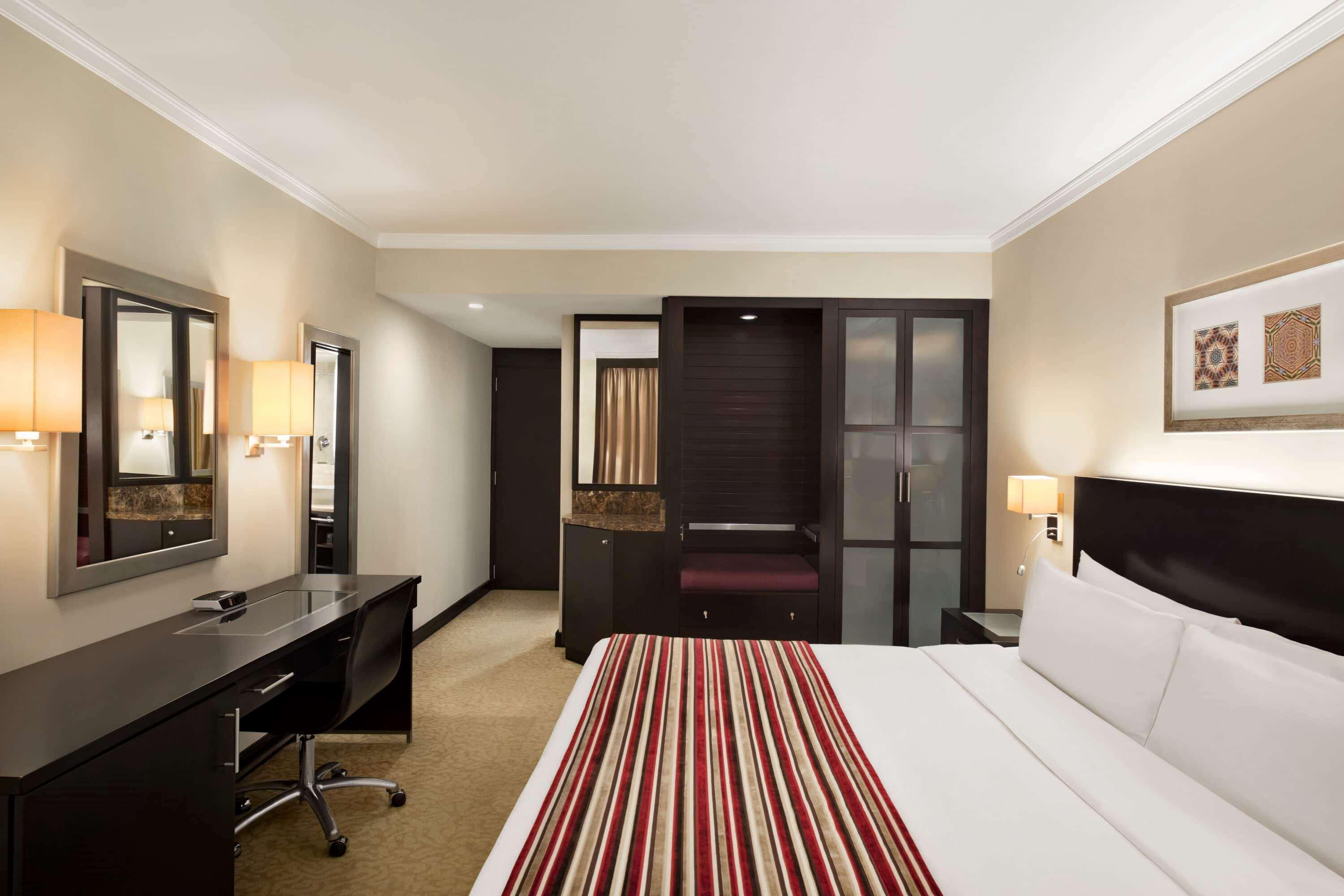 Ramada Plaza By Wyndham Dubai Deira Hotel Exterior foto
