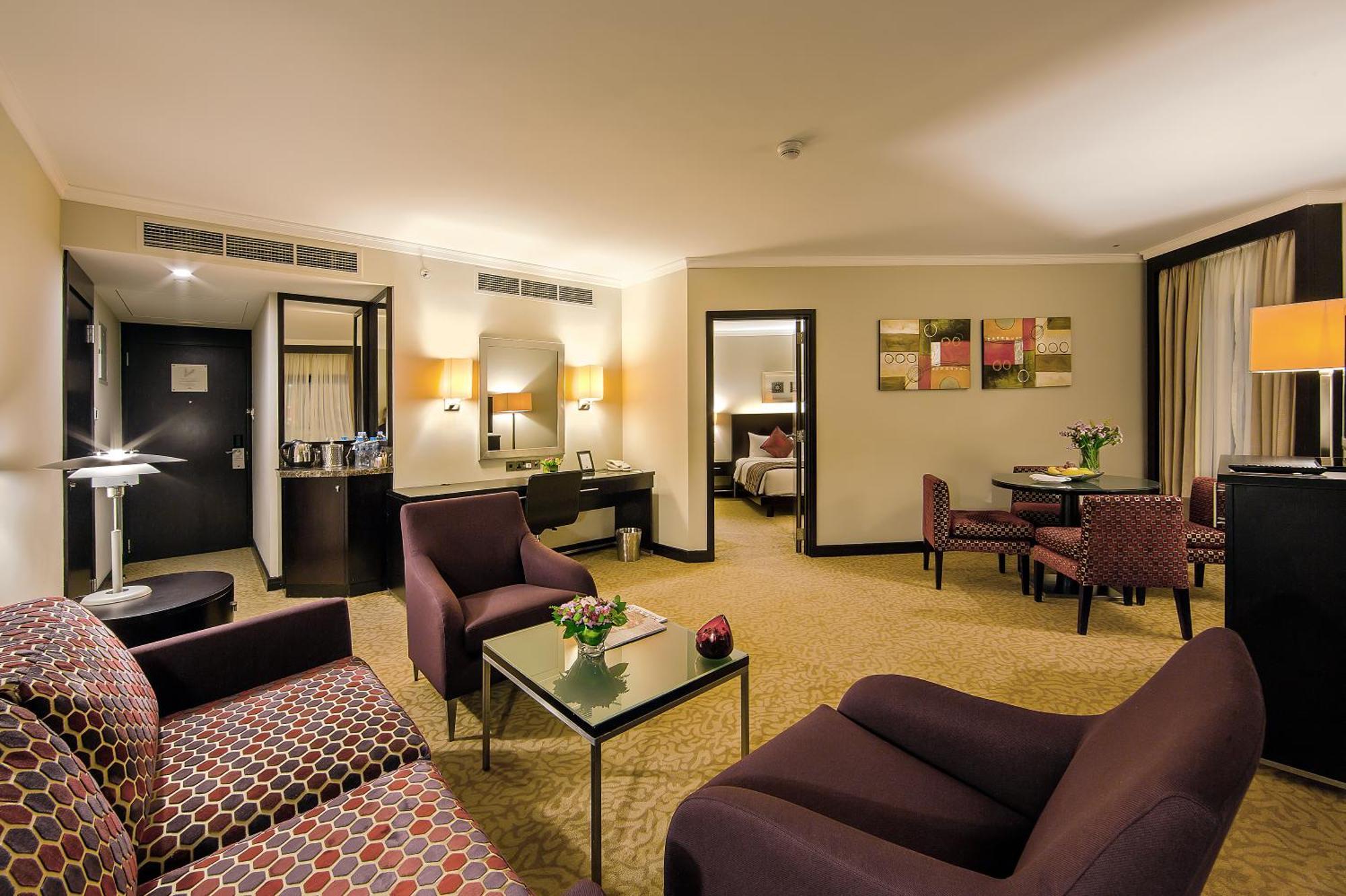 Ramada Plaza By Wyndham Dubai Deira Hotel Exterior foto